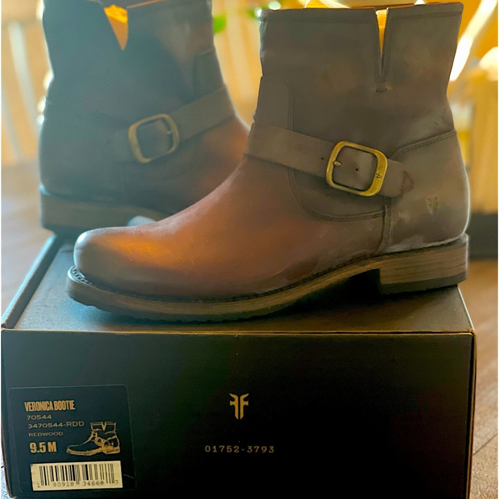 FRYE Veronica bootie  BRAND NEW NEVER WORN- color Redwood